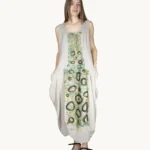 Awangardowa lniana sukienka maxi oversize z ręcznie malowanym abstrakcyjnym wzorem Naturalnie Podlasek